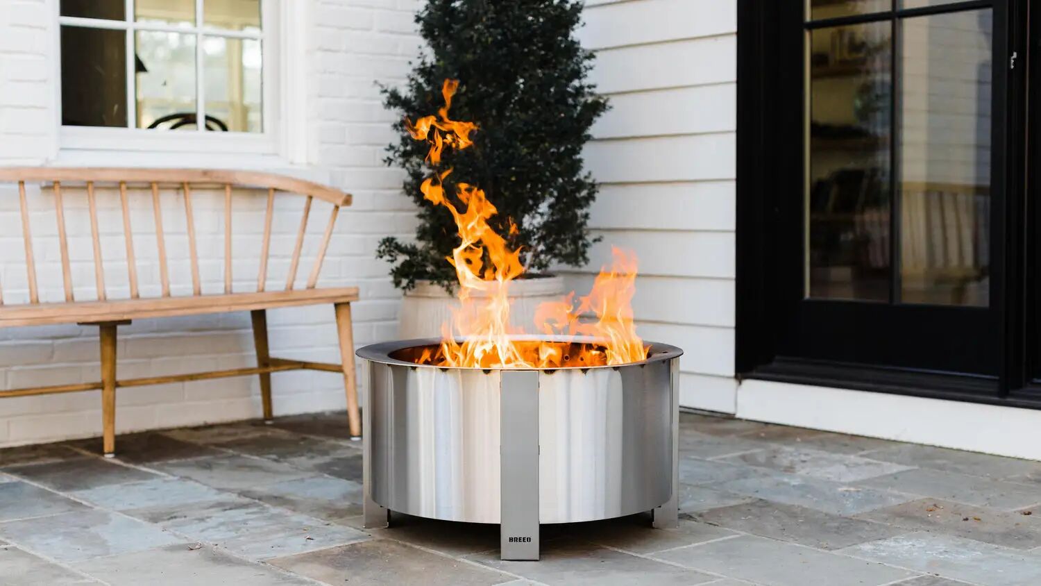 做北美“围炉煮茶”的生意,BREEO如何靠“烟火气”年销破亿?